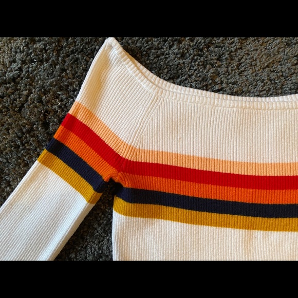 Off the shoulder sweater - Picture 2 of 4